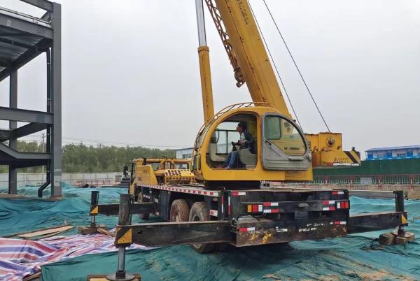 Used CRANE  XCMG 55Ton