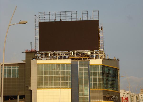 256x256mm 7000cd Outdoor Advertising LED Screen Full Colors P16 1R1G1B