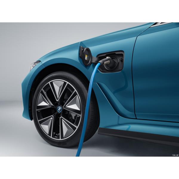 Nouveau I3 électrique BMW Véhicules électriques Hatchback Voiture 40L 2023 2024