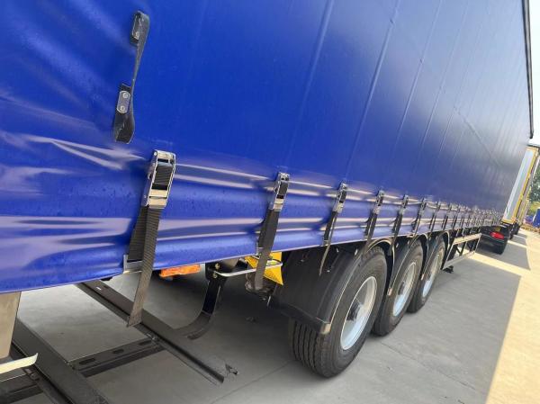 8.5t Grade Tri Axle Drop Side Curtain Van Trailer For Heavy And Large Cargo Transport