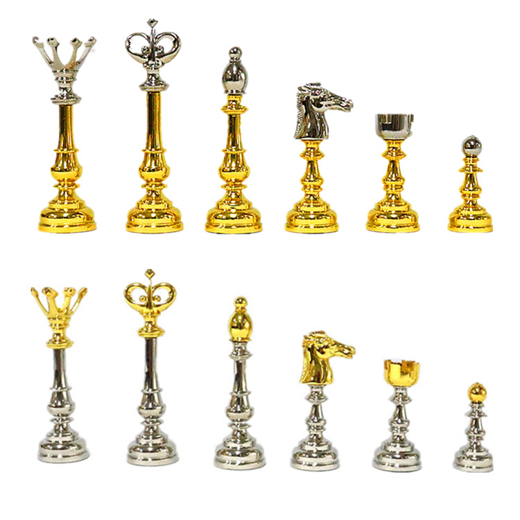 Luxury Zinc Alloy Chess Set with Foldable Wooden Board and Customized Logo for Adults and Children
