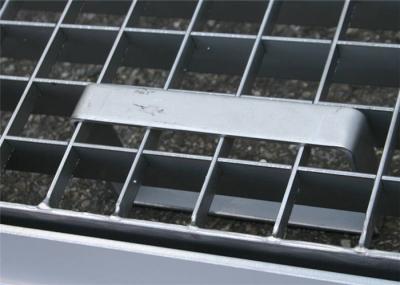 ISO9001 Pressure Locked Steel Grating Saddle Clip Fixed Integrated Type