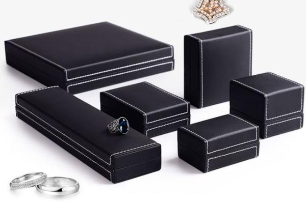 Embossing Surface Leather Gift Box Black Leather Jewelry Boxes For Women