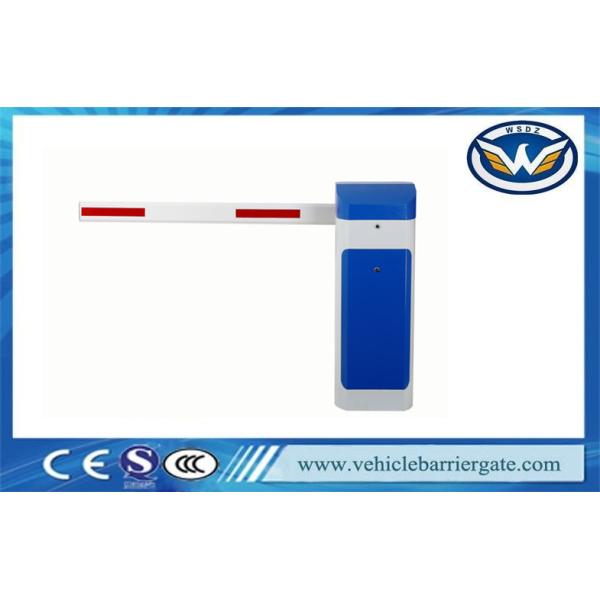 Обновленные ворота барьера подъездной дороги фотоэлемента РФИД отбрасывают вне п