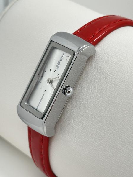 Relha de couro de moda relógio de quartzo relógio branco elegante relógios de discagem gravuras personalizadas