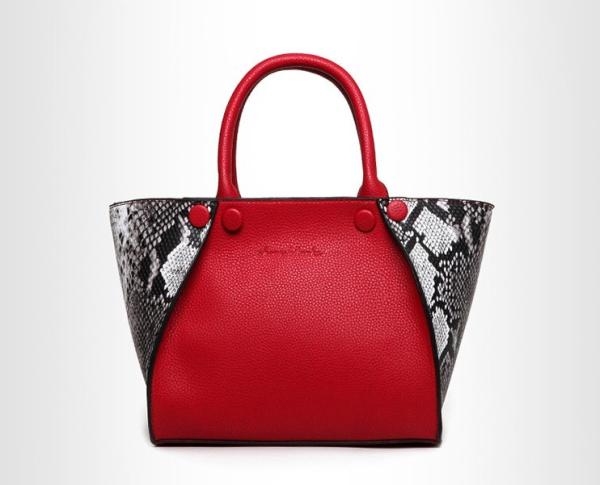 2016 new European and American fashion handbags serpentine Messenger bright skin handbag luxury handbag