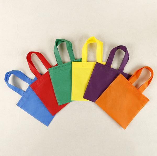 Bolsas Reutilizáveis de Festa Não Tecidos 9.5×9.5 polegadas Bolsa de Presente Pinata Goodie Bolsas de Doces Coloridas Tote Para Festa de Aniversário