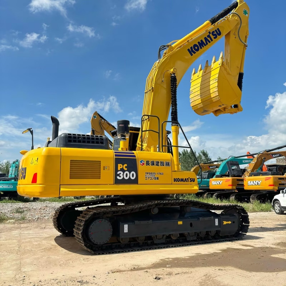 Hot Market Sale Used Komatsu PC300 Large Crawler Excavator Second Hand Hydraulic Digger Used Excavator for Mining