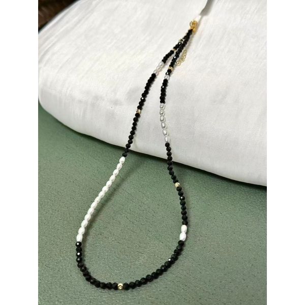 New product Hot sale Black And White Fashion Pearl Necklace Black Crystal Pearl Necklace Fine Pearl Necklace