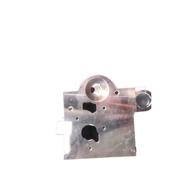 OE No. 770147318 11041-00qam Car Engine Cylinder Head Amc 908521
