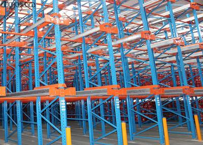 Movimentação do de alta capacidade no racking da pálete para a garagem do equipamento industrial
