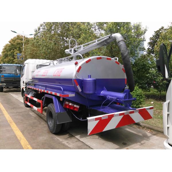 110 kW Euro 4 Mini camión de aspiración de aguas residuales a vacío diesel para eliminación manual de aguas residuales
