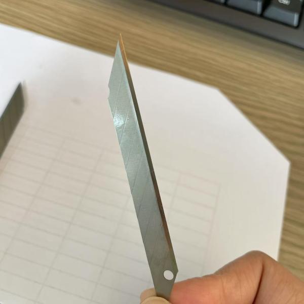 High Carbon Steel 9mm Cutter Blade For Cutting Carpet / Heavy Duty Silver SK2