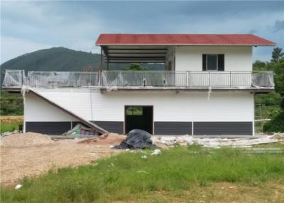 Um e uma casa pequena da meia armação de aço do assoalho/casa de aço casa pré-fabricada da luz com balcão