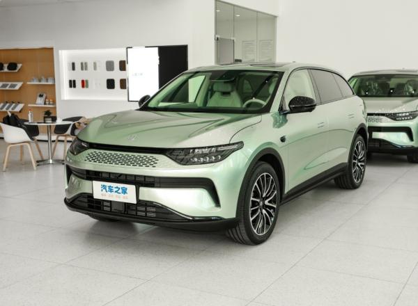 Direção esquerda 2023 SUV EV Car Leapmotor C11 4x4 650km Edição Veículo Elétrico de segunda mão