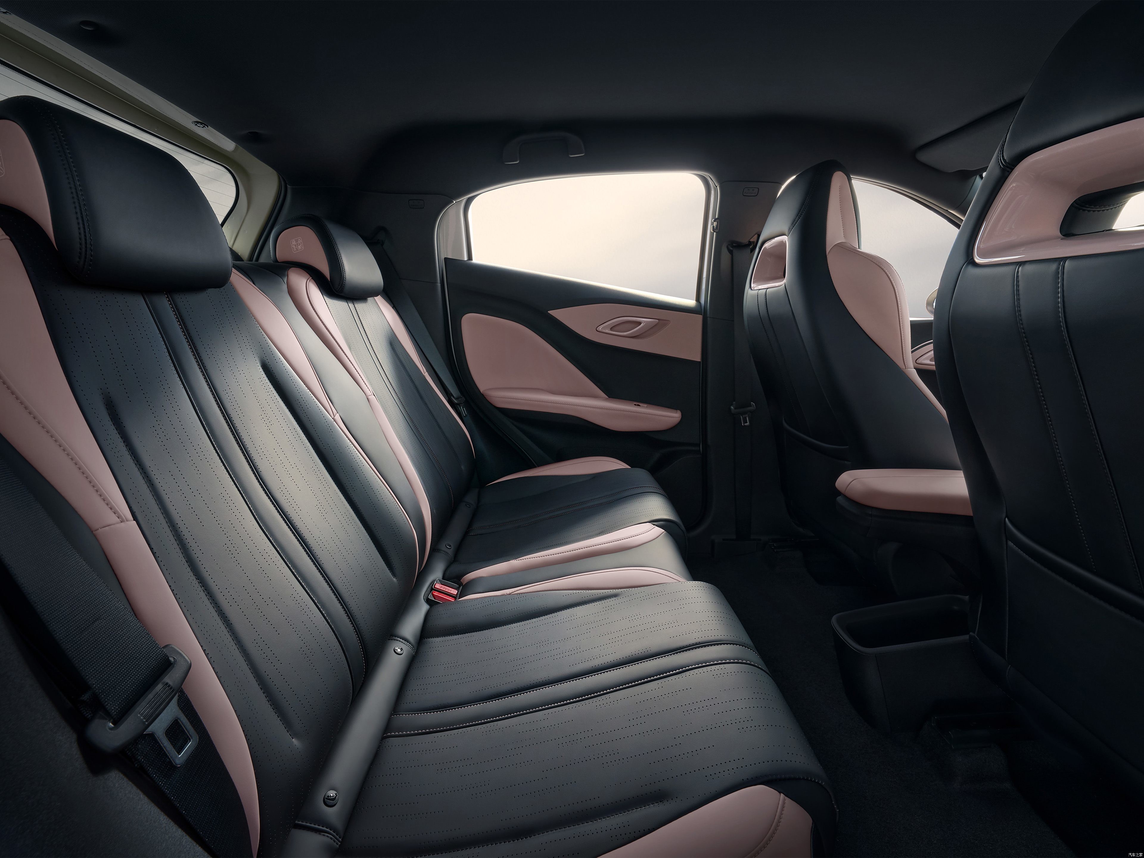 2025 BYD Seagull, EV диапазон 305KM-405KM, модернизированная конфигурация, более низкая цена!