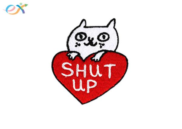 Self Sticking Backing Iron On Patches Heart Shape Custom Twill Embroidery