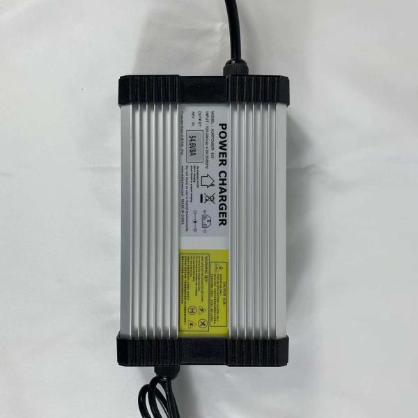 Carregadores elétricos de baterias de lítio 7A Carregador de baterias de iões de lítio 54.6v