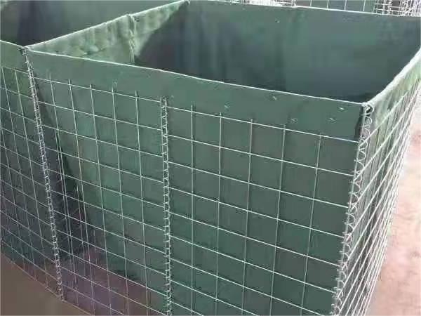 Zinc Coated Welded Defensive Barriers 4-5mm Wire 50x50mm Mesh