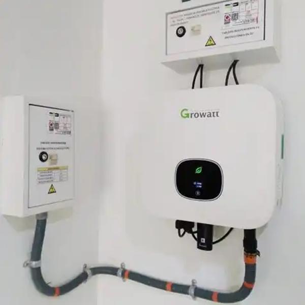 Growatt 5kw Solar Inverter MIN 5000TL-XH Single Phase Hybrid Solar Inverter With WIFI