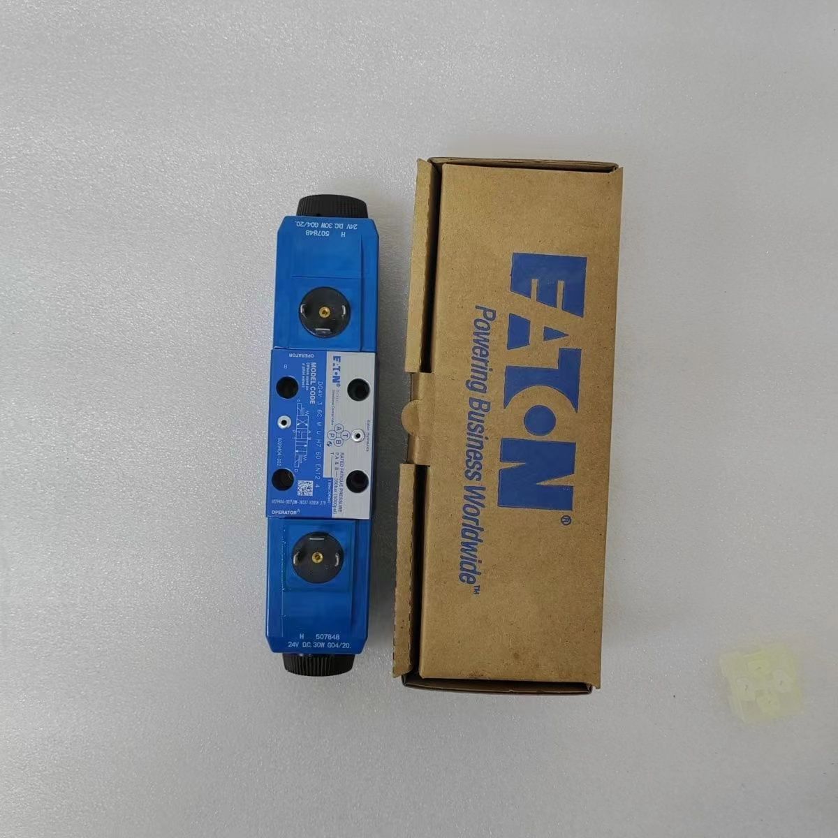 Eaton Solenoid Valve DG4V-3-6c Solenoid Valve Original Solenoid Valve for Sanyi Zhonglian