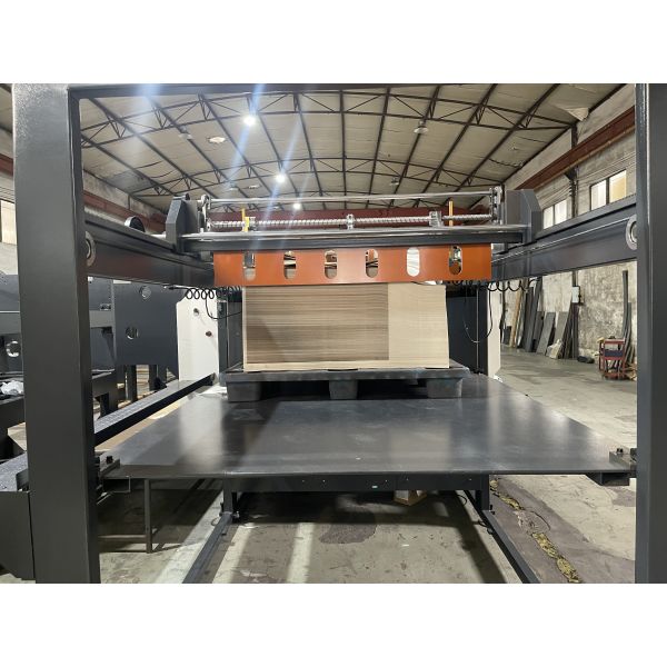 JIGUO ZWC-1400-6 Paper Sheeter Cutter Machine, Reference weight of cutting paper:50-500g/m2,Max.Diameter of paper:1650mm(65〃)Max,Maximum cutting speed:300cuts/min