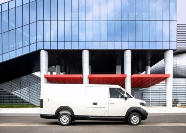 Van de carga elétrica comercial de alta velocidade 220 km de resistência para entrega de transporte