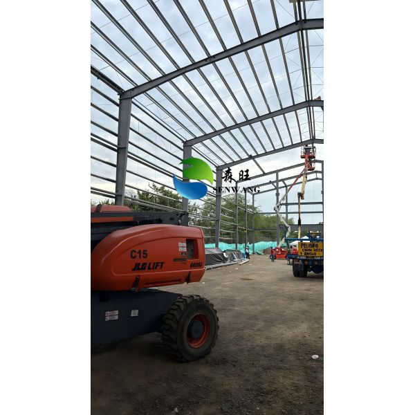 Q355B Grade Steel Structure Warehouse with Steel Decking Floor and 50 Years Service Life