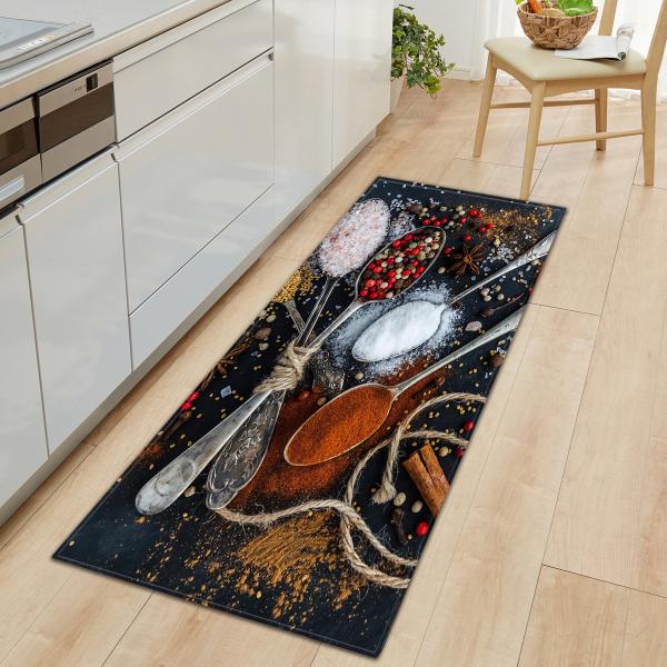 Os tapetes dos corredores da cozinha do agregado familiar fazem à máquina o anti tapete lavável da sala de visitas do patim