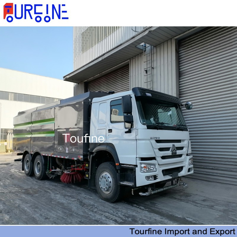 SINOTRUK HOWO 12000L Vacuum Road Sweeper Truck for High Pressure Water Flushing Street Cleaning