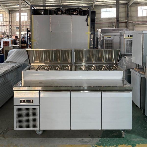 Stainless Steel Sandwich Pizza Prep Table Refrigerator For Restaurant