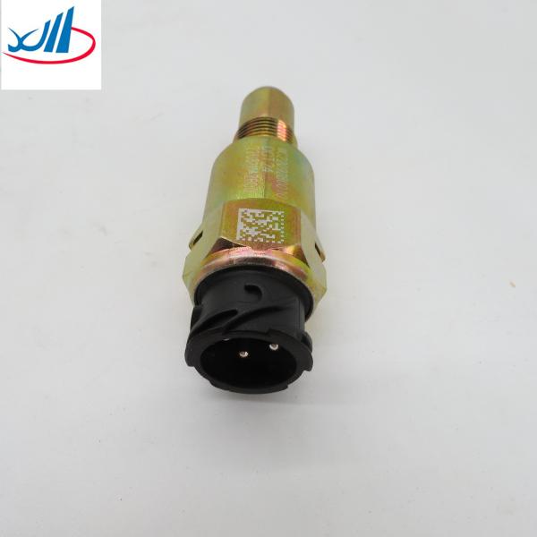 Sinotruk Howo Yutong Bus Parts A7 Odometer Electromagnetic Speed Sensor WG2209280010 Odometer sensor