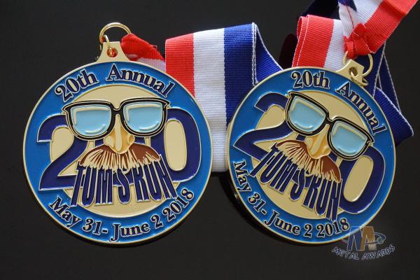 Custom Tom'S Run Metal Award Medals Soft Enamel Shiny Gold Or Brass Plating