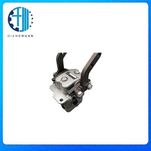 702-16-04250 702-16-01861 702-16-01542 Foot Pedal Valve For Komatsu PC200-7 PC200-8 Excavator