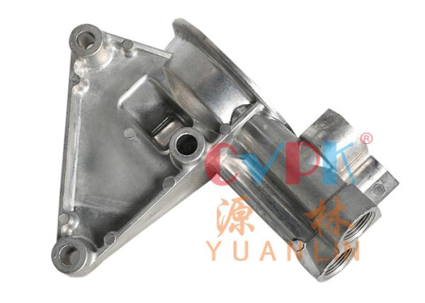 A máquina escavadora Diese Thermostat Housing da mineração do motor VOE11030594 cobre o motor L90 de VOE11030594 VOLVO