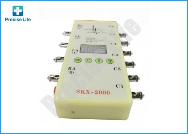 Simulador do paciente hospitalizado de equipamento médico de ECG com onda respiratória