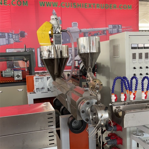 Промышленные пластиковые экструзионные машины для производства труб из ПВХ