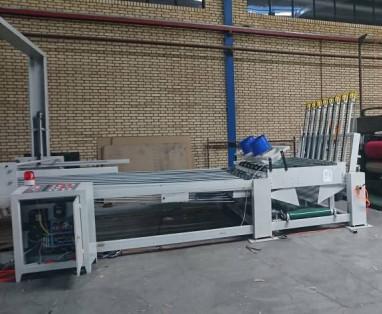 50HZ Automatic Vibrator Stacker Machine Safety Operation Electric Control With Stacker