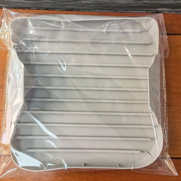 Sustainable Silicone Bacon Baking Pan for Microwave and Oven Cooking Grey or Custom