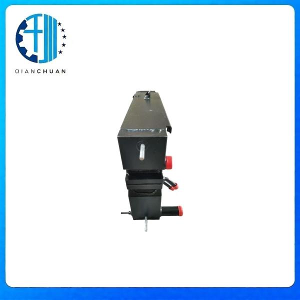 42N-03-11780 42N-03-11870 Radiateur de réservoir d'eau pour Komatsu WB93R-5E0 WB97R-5E0 WB93S-5E0 Chargeuse-pelleteuse