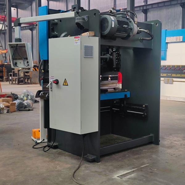 Length 1600mm Small Press Brakes Machine Hydraulic Customer Motor