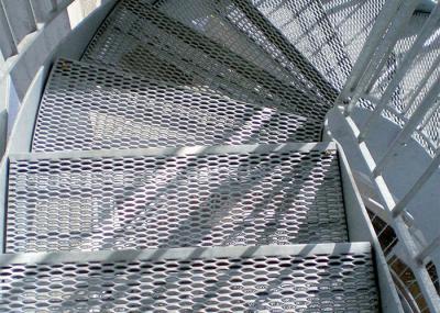 Grating com nervuras expandido aço da malha de 2500MM W usado para passos e aterrissagens de escada