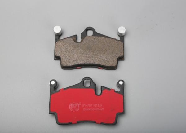 OEM Low Metallic Ceramic 80000km Disc Brake Pads For Toyota