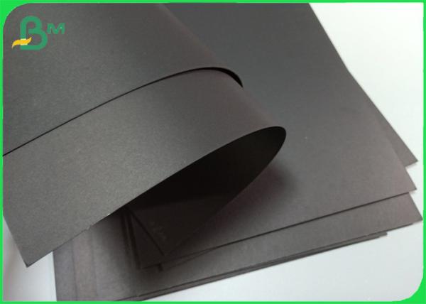 Boa placa do papel de embalagem do preto da rigidez 300gsm para sacos de papel