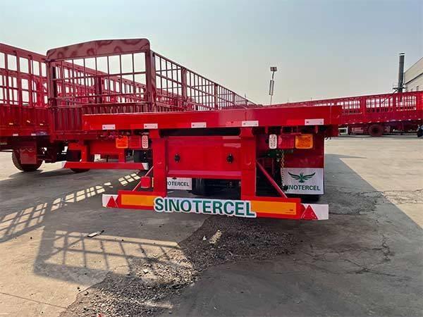 Reboque vermelho 3X16T para carga a granel