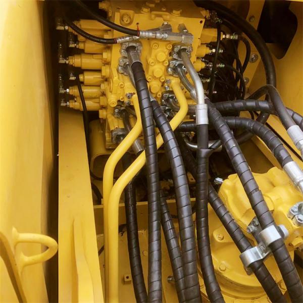 Excavadora Komatsu PC200-8 usada con 800 horas de trabajo y cilindro hidráulico original