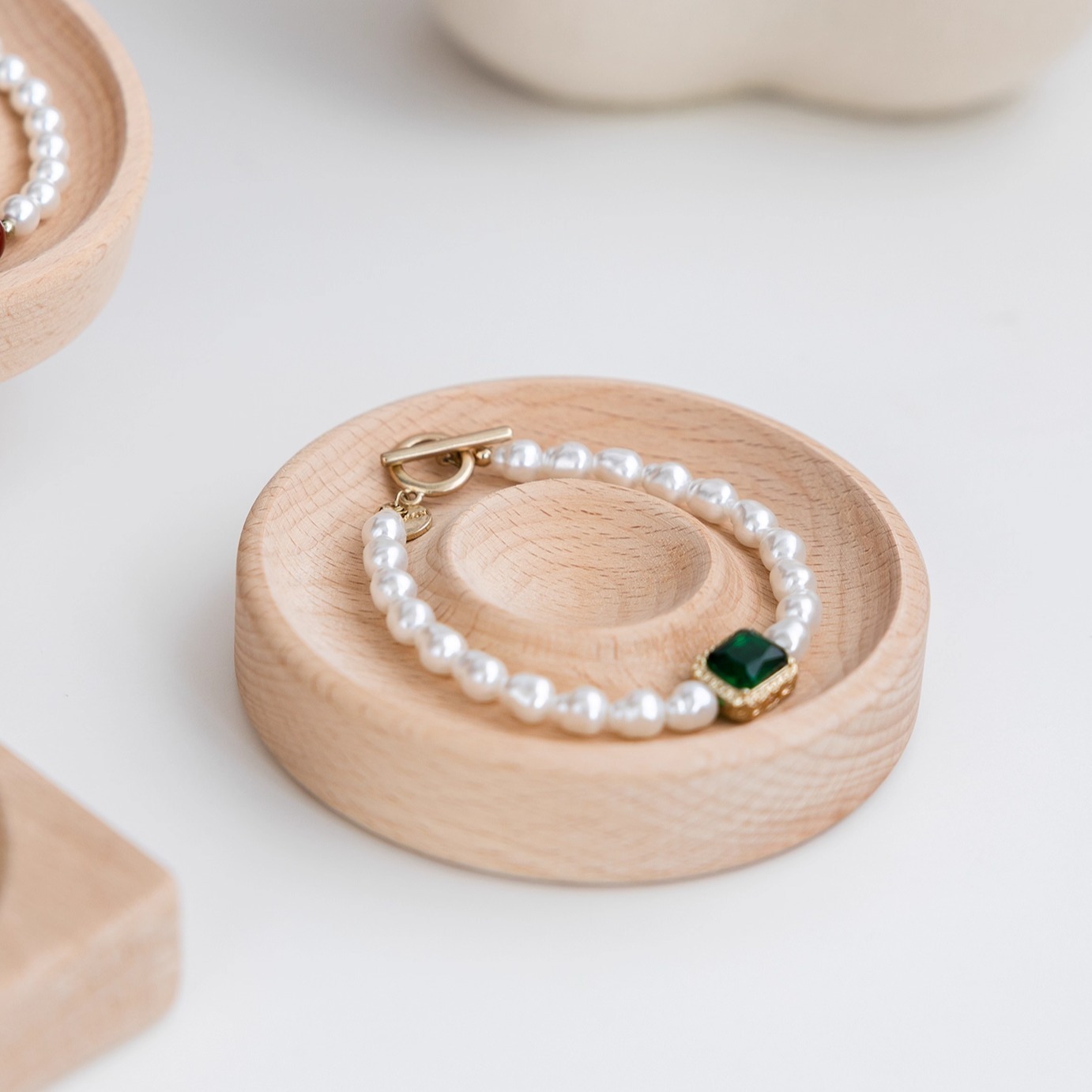 Customized Design High-Quality Materials Jewelry Display Props for One-Stop Solution