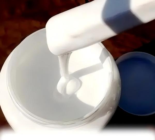 Couche de protection amovible pour les surfaces métalliques: protection contre les rayures, la corrosion et la pollution