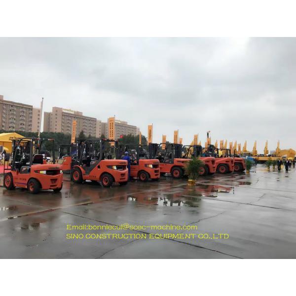 Приведенная в действие дизельная платформа грузоподъемника 3,8 высота 3800мм грузоподъемника ФД38 Макса тонны поднимаясь