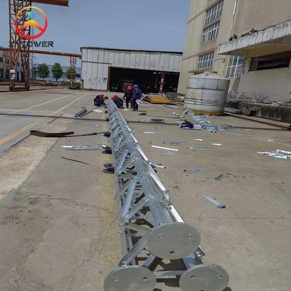 High Quality Low-cost Vertical 3 Legged Steel Lattice Telecommunication Guyed Tower